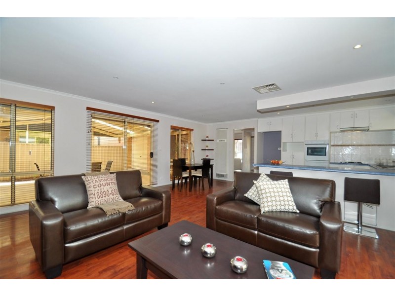 6 Verdant Parade, Woodcroft SA 5162