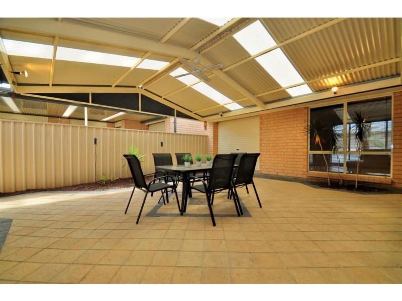 6 Verdant Parade, Woodcroft SA 5162