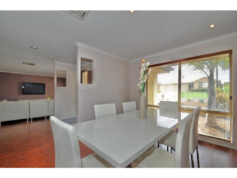 6 Verdant Parade, Woodcroft SA 5162