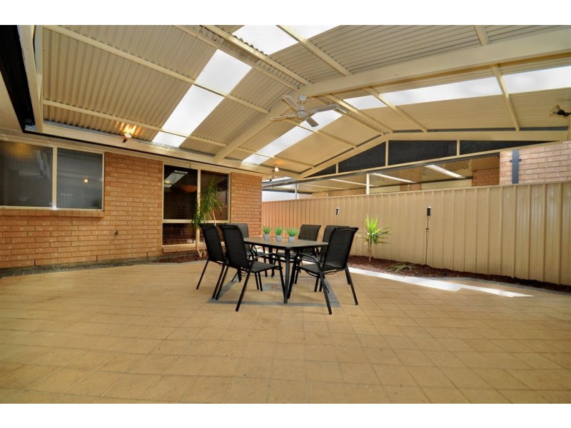 6 Verdant Parade, Woodcroft SA 5162