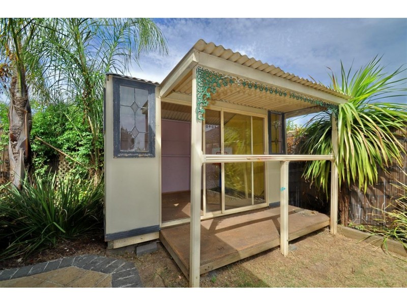 6 Verdant Parade, Woodcroft SA 5162