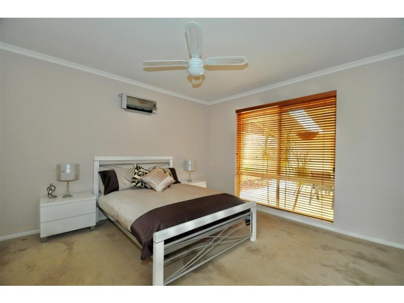 6 Verdant Parade, Woodcroft SA 5162