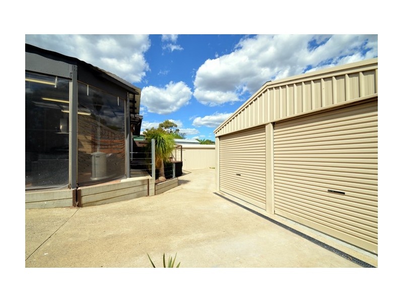 4 Lawson Road, Happy Valley SA 5159