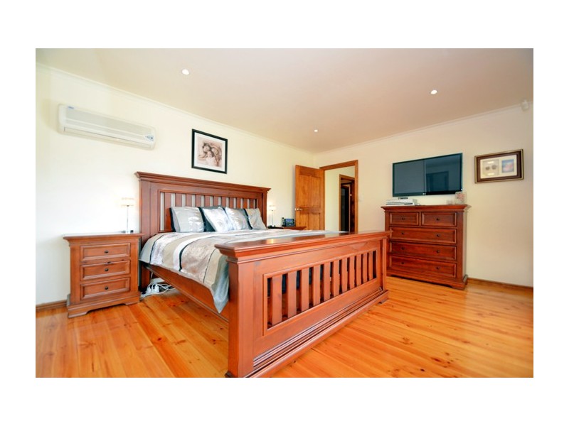 4 Lawson Road, Happy Valley SA 5159