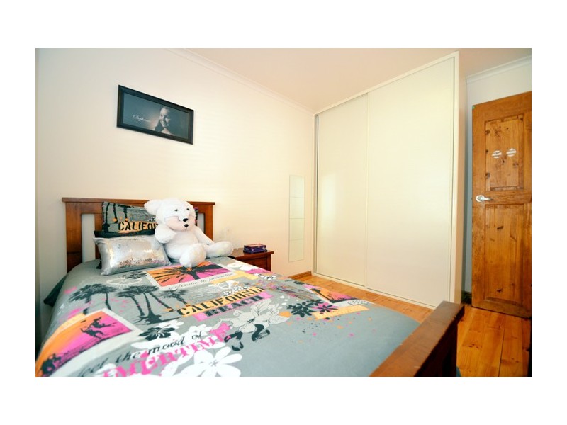 4 Lawson Road, Happy Valley SA 5159