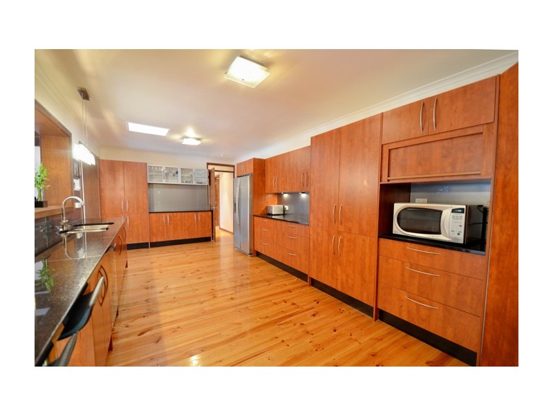 4 Lawson Road, Happy Valley SA 5159