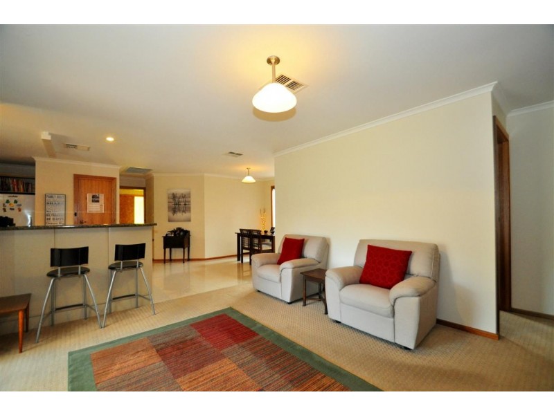 10 Furioso Drive, Woodcroft SA 5162