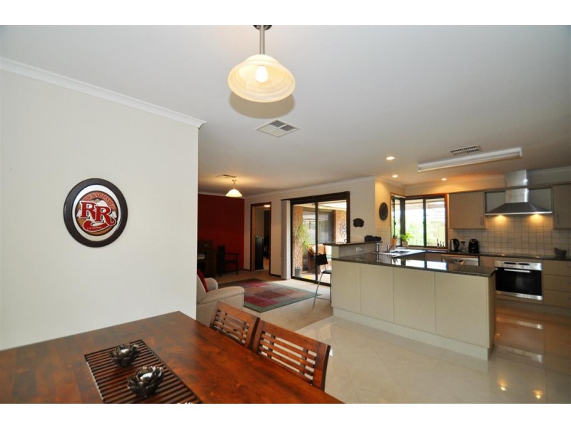 10 Furioso Drive, Woodcroft SA 5162