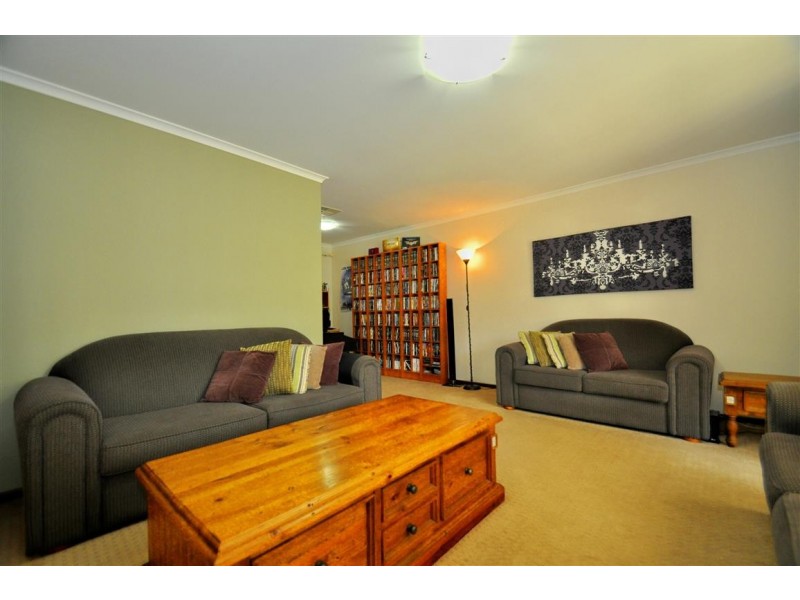 10 Furioso Drive, Woodcroft SA 5162