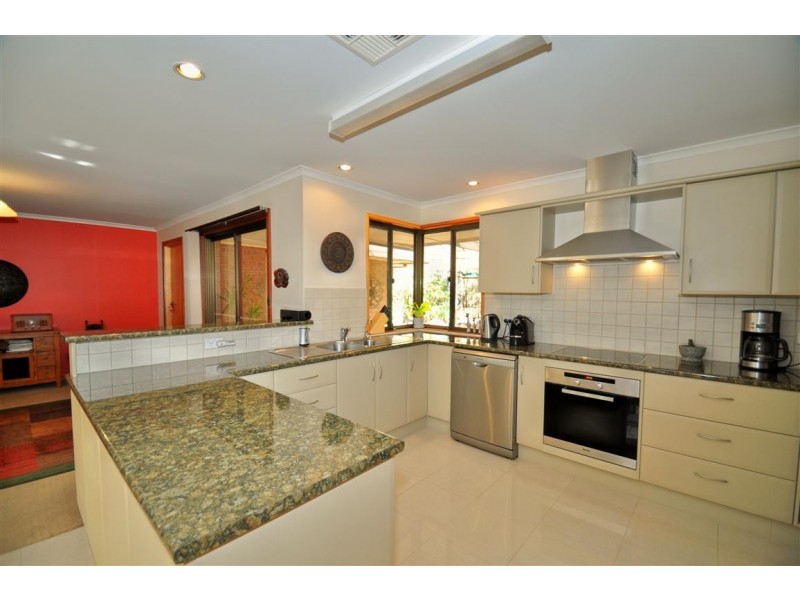 10 Furioso Drive, Woodcroft SA 5162