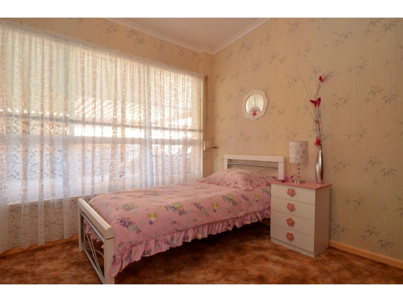 70 Judith Crescent, Morphett Vale SA 5162