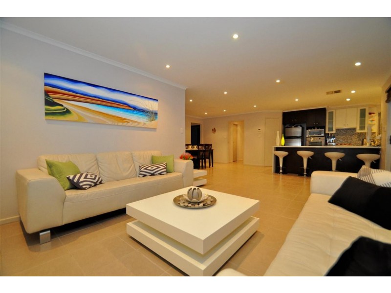 114 Grand Boulevard, Seaford Rise SA 5169
