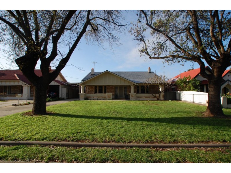 8 Saint Georges Avenue, Glandore SA 5037
