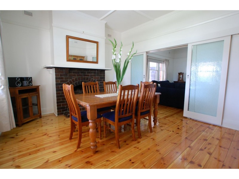 8 Saint Georges Avenue, Glandore SA 5037