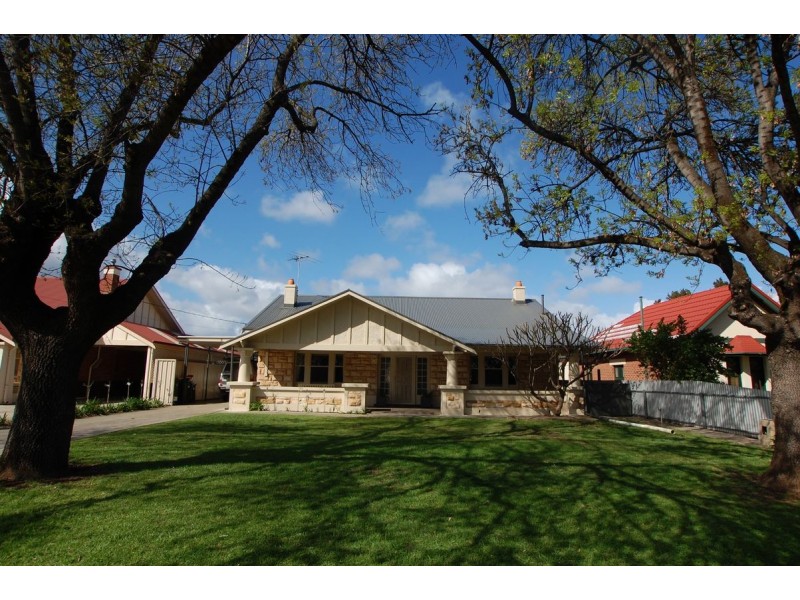8 Saint Georges Avenue, Glandore SA 5037
