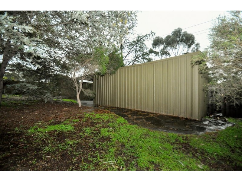 23 Dunalbyn Drive, Aberfoyle Park SA 5159