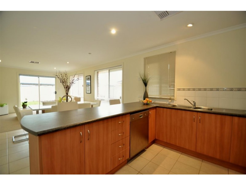15 Bayside Avenue, Aldinga Beach SA 5173