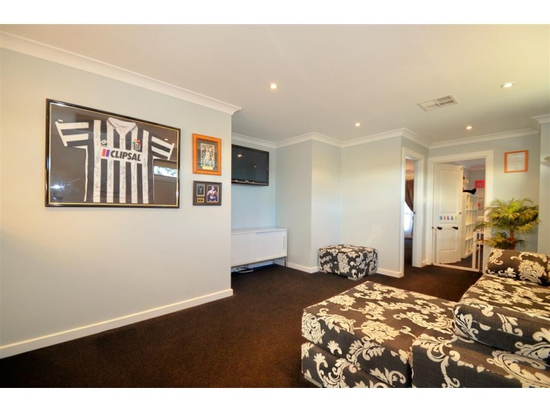 17 Sherebrooke Boulevard, Woodcroft SA 5162