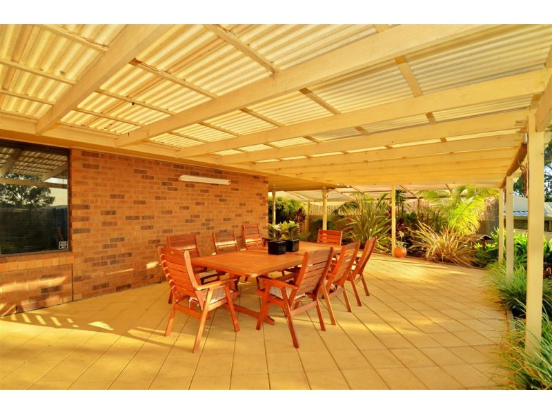17 Sherebrooke Boulevard, Woodcroft SA 5162