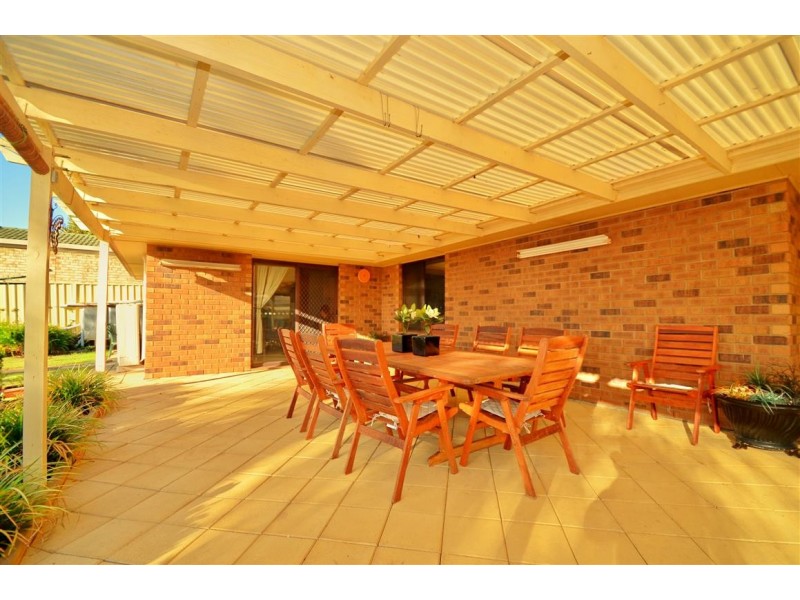 17 Sherebrooke Boulevard, Woodcroft SA 5162