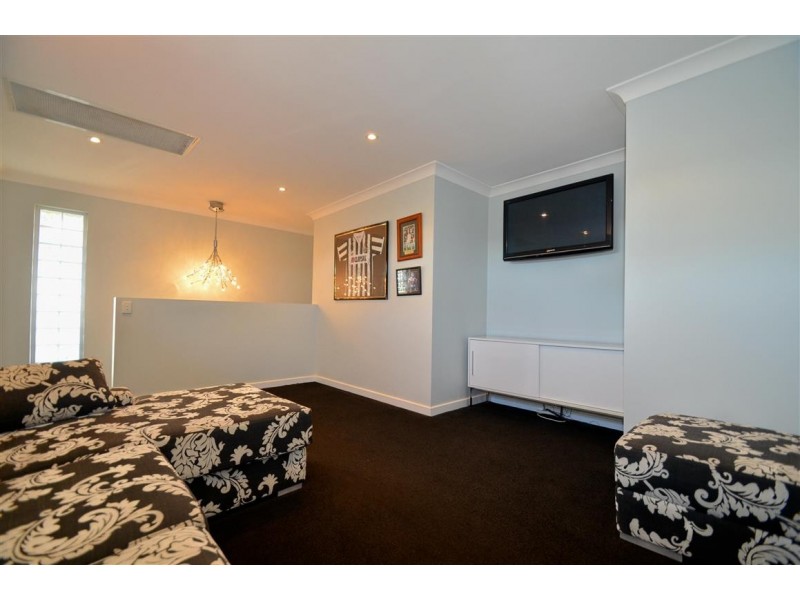 17 Sherebrooke Boulevard, Woodcroft SA 5162