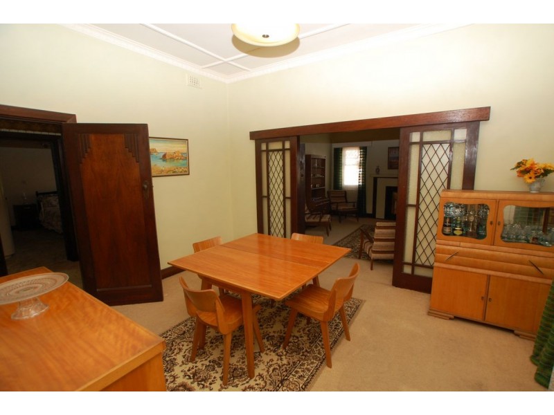 7 Albion Ave, Glandore SA 5037