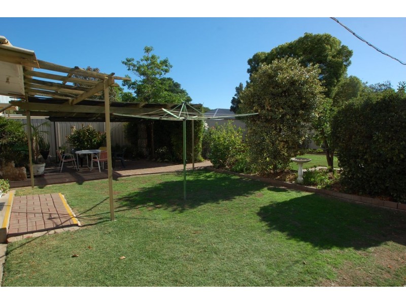 7 Albion Ave, Glandore SA 5037