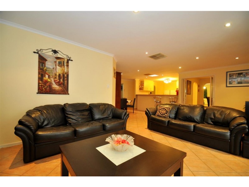 39 Pegasus Drive, Woodcroft SA 5162