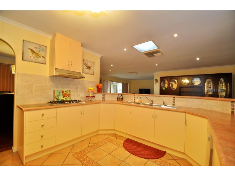 39 Pegasus Drive, Woodcroft SA 5162