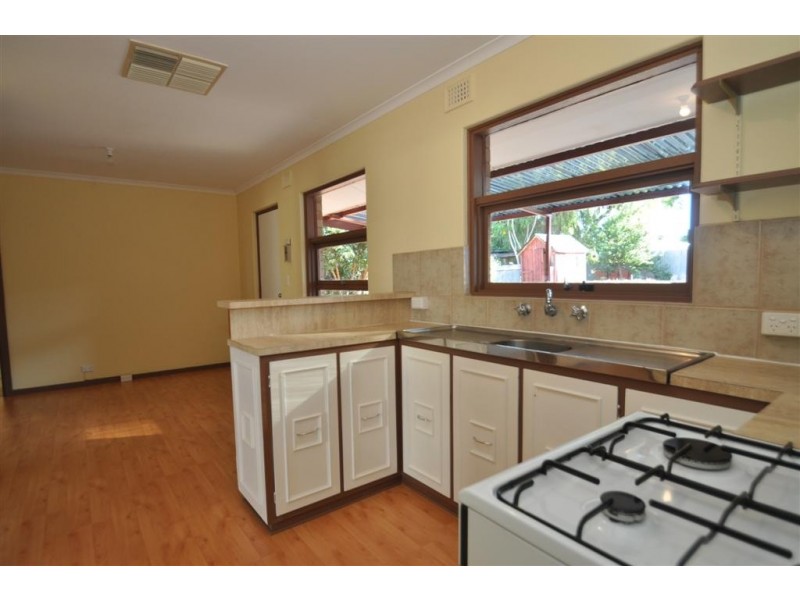 13 Roberts Road, Hackham West SA 5163