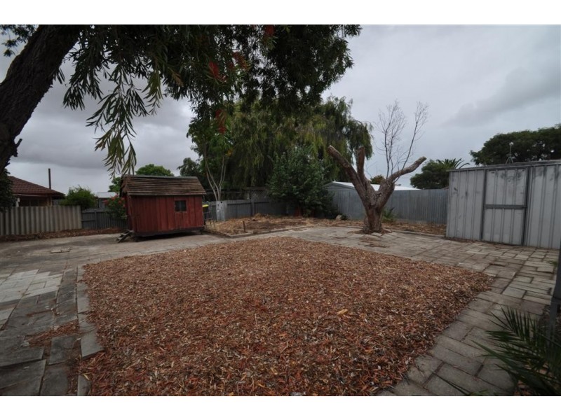13 Roberts Road, Hackham West SA 5163