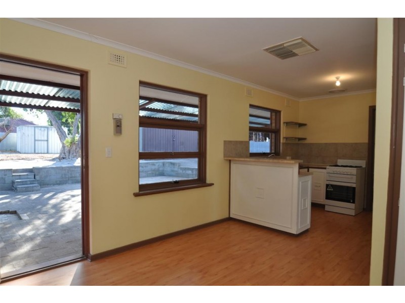 13 Roberts Road, Hackham West SA 5163