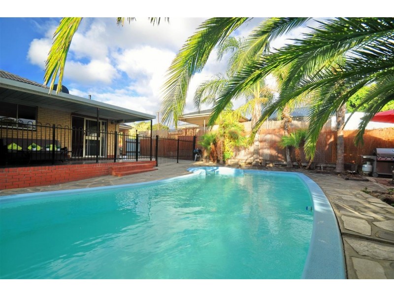 4 Kimberly Way, Happy Valley SA 5159