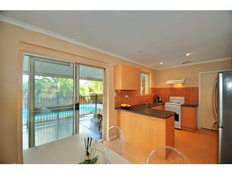 4 Kimberly Way, Happy Valley SA 5159