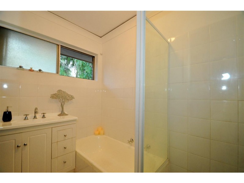 4 Kimberly Way, Happy Valley SA 5159