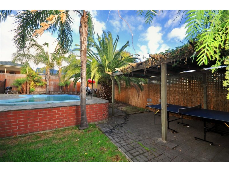 4 Kimberly Way, Happy Valley SA 5159