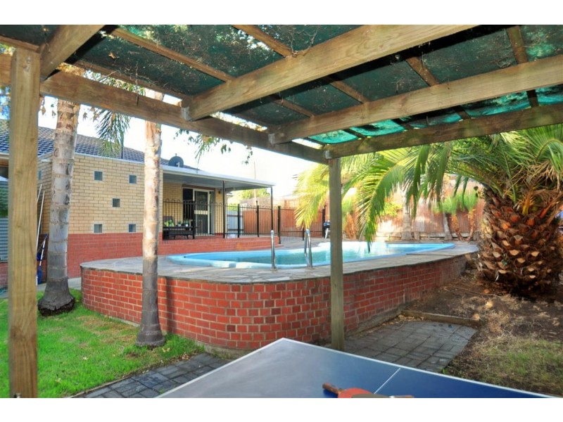 4 Kimberly Way, Happy Valley SA 5159