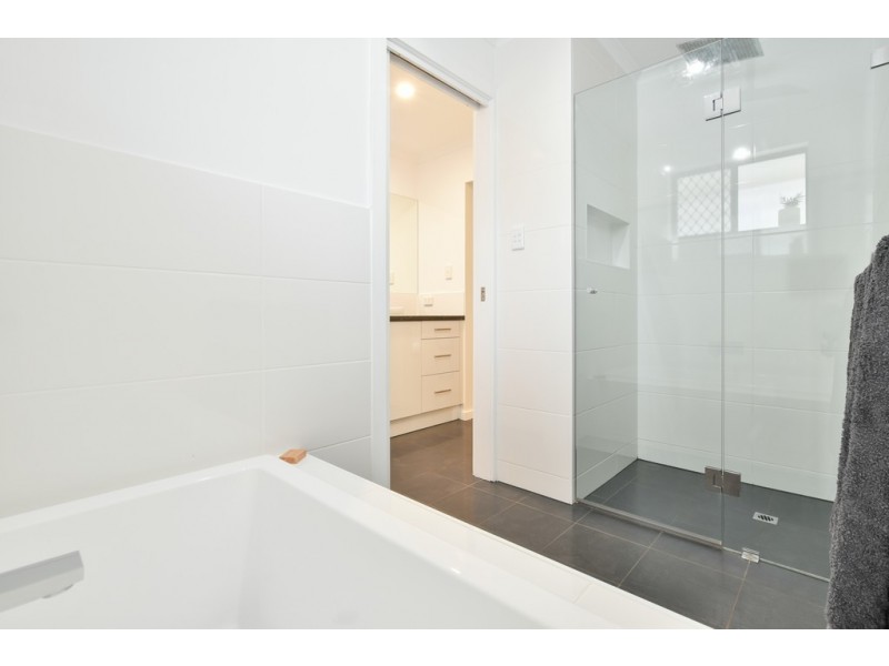 1 Barr Road, Happy Valley SA 5159