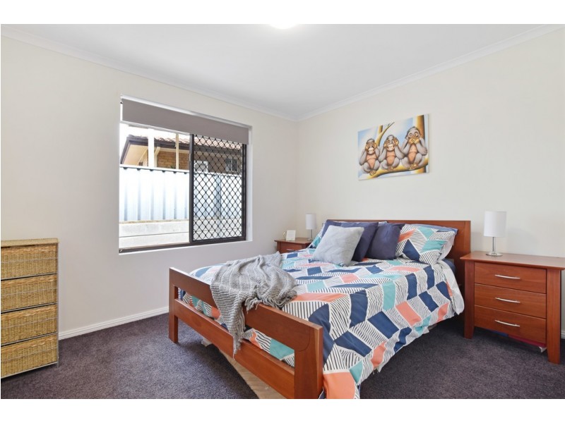 1 Barr Road, Happy Valley SA 5159