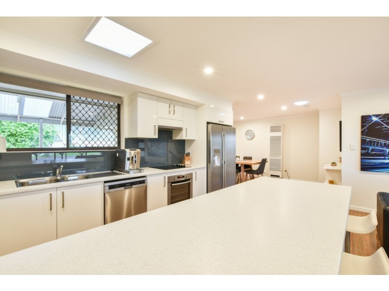 1 Barr Road, Happy Valley SA 5159