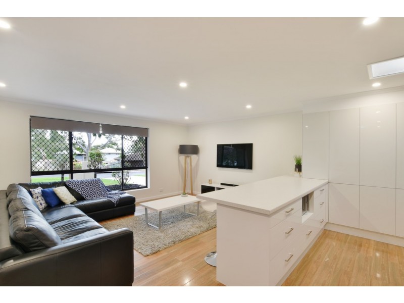 1 Barr Road, Happy Valley SA 5159