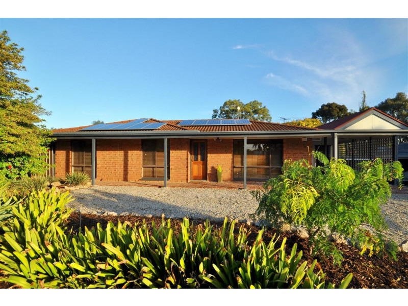 6 Julie Street, Aberfoyle Park SA 5159