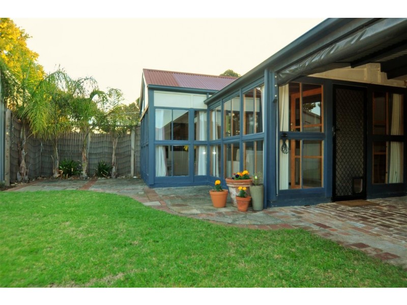 6 Julie Street, Aberfoyle Park SA 5159