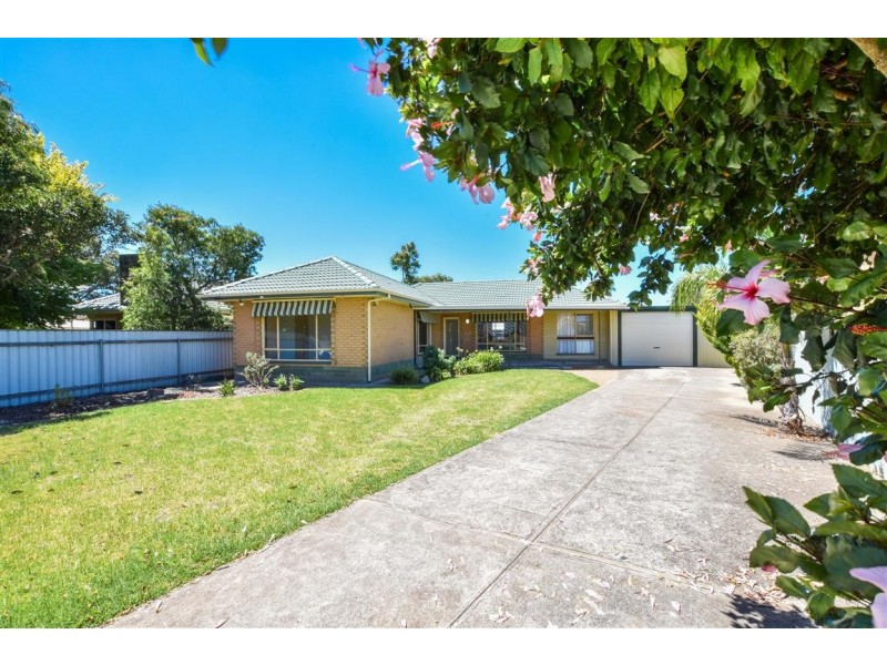 4 Weaver Avenue, Morphett Vale SA 5162
