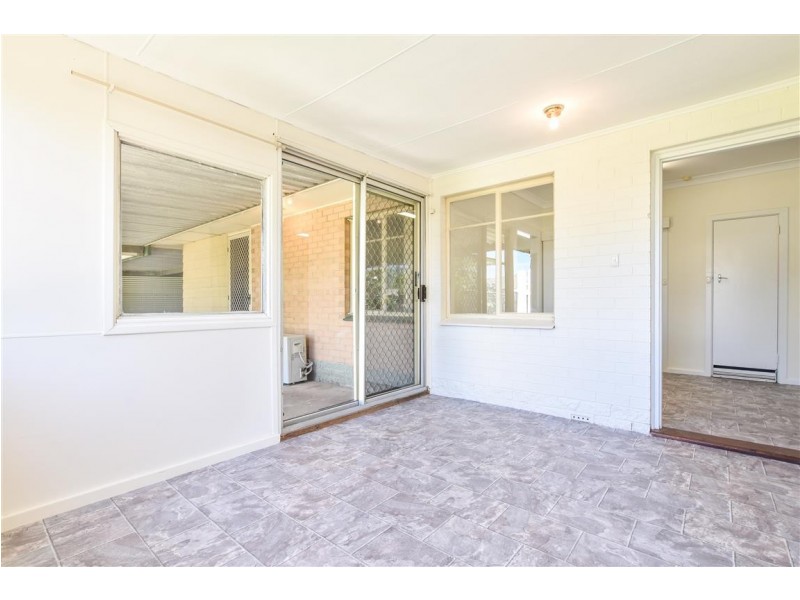 4 Weaver Avenue, Morphett Vale SA 5162