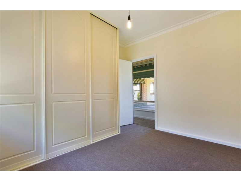 4 Weaver Avenue, Morphett Vale SA 5162
