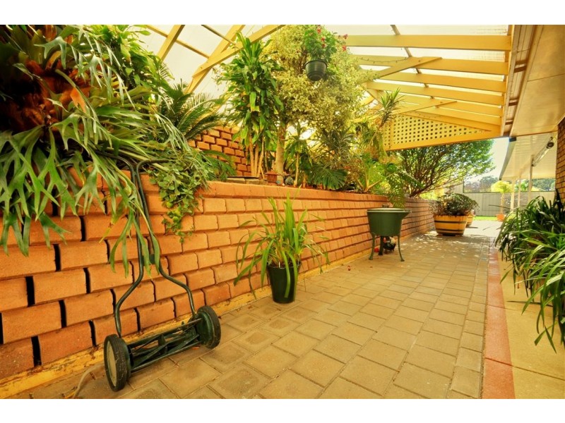 38 McHarg Road, Happy Valley SA 5159