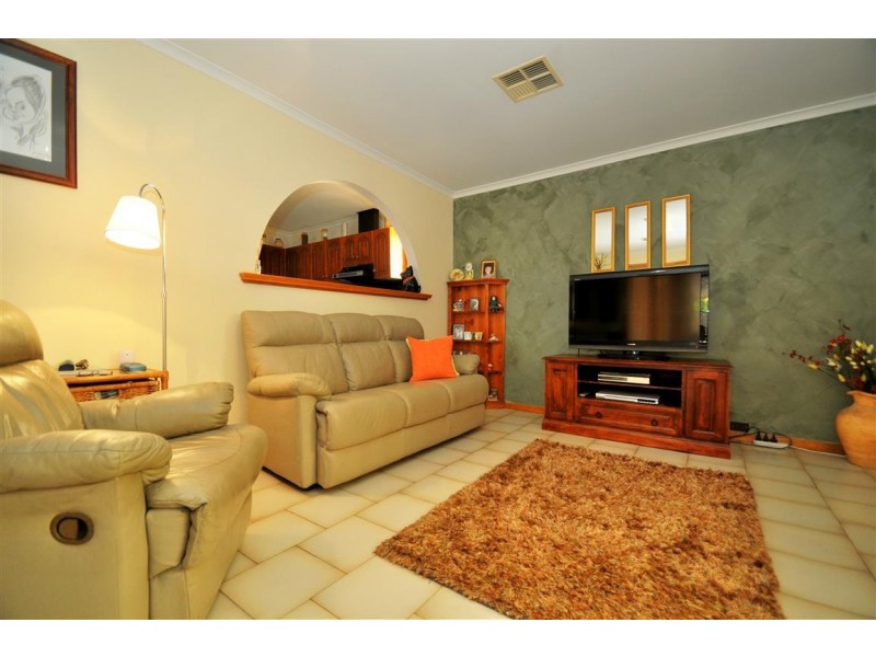 38 McHarg Road, Happy Valley SA 5159