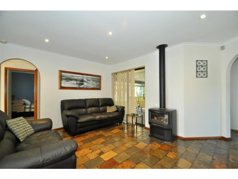 7 Blaxland Avenue, Woodcroft SA 5162