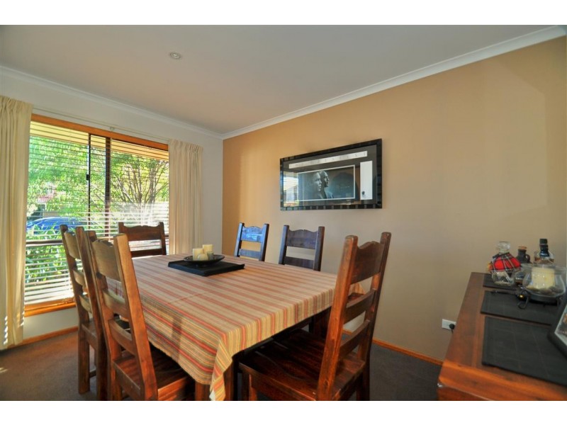 7 Blaxland Avenue, Woodcroft SA 5162